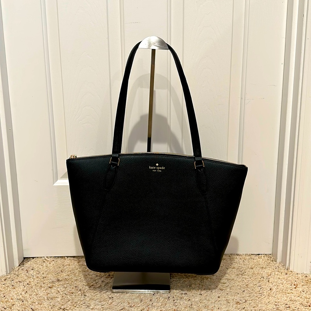 New (NWOT) Kate Spade pebbled leather large tote - black with gold hardware.
